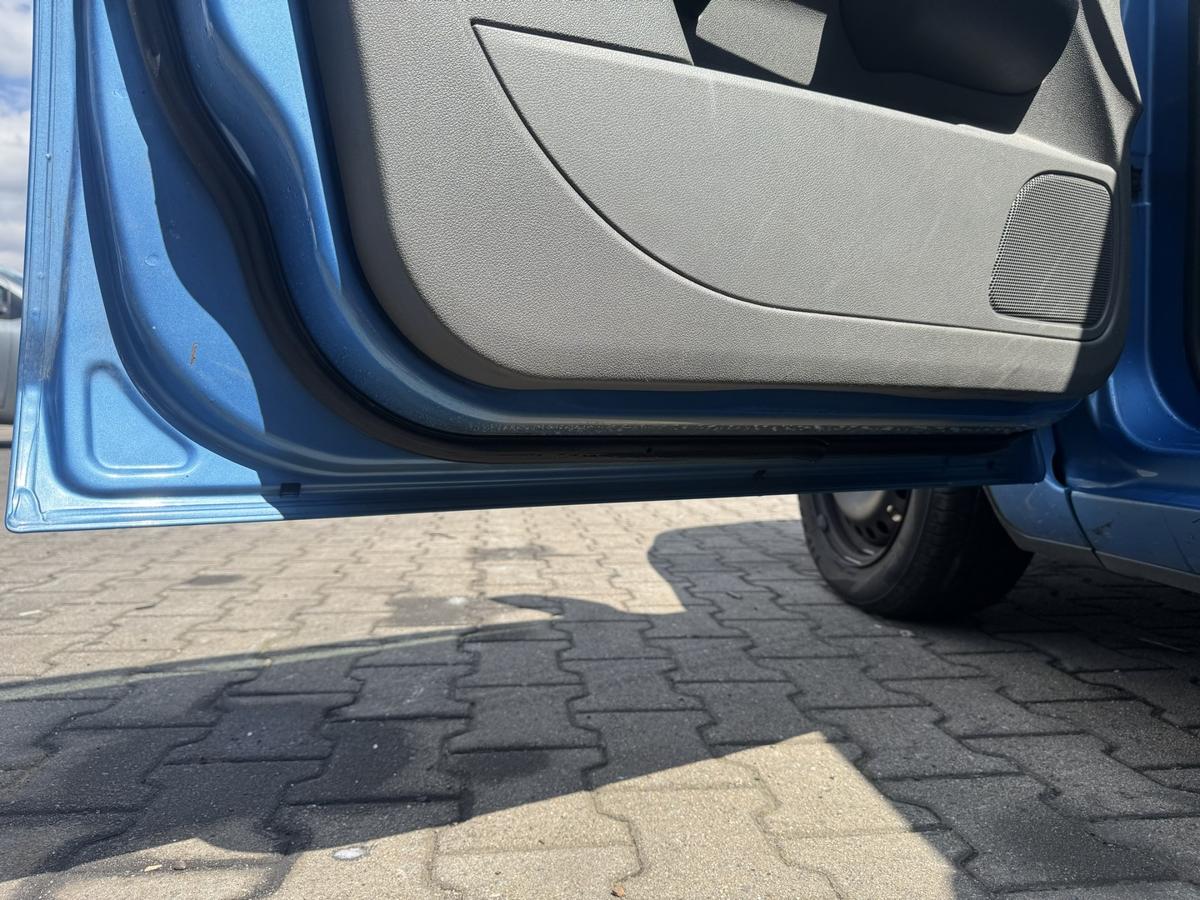 Ford Focus 2 original T&uuml;r vorn links Vision Blau 5-T&uuml;rer Facelift Bj.2008